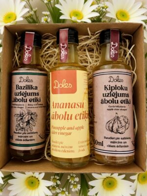 Trīs etiķu komplekts